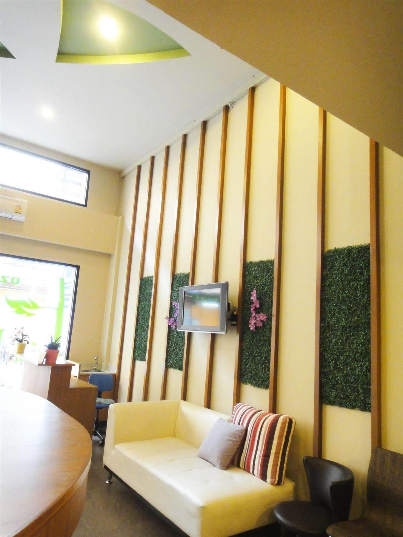 Aleaf Bangkok Hotel Exterior photo